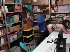 Hot Cutie approached the wrong shop